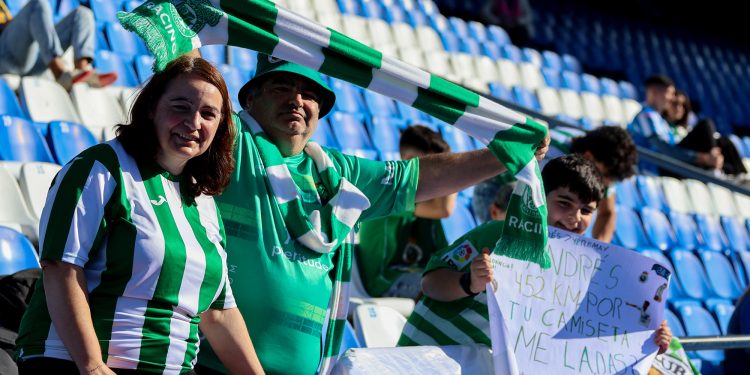 El Racing abre el periodo de solicitud de entradas para su partido en La Rosaleda
