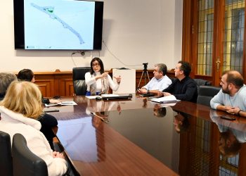 La alcaldesa anuncia a los vecinos de Alcázar de Toledo la aprobación del proyecto de reforma integral