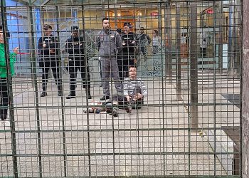 Los docentes de Cantabria mantienen su encierro en Peña Herbosa pese a la carta del consejero Sergio Silva