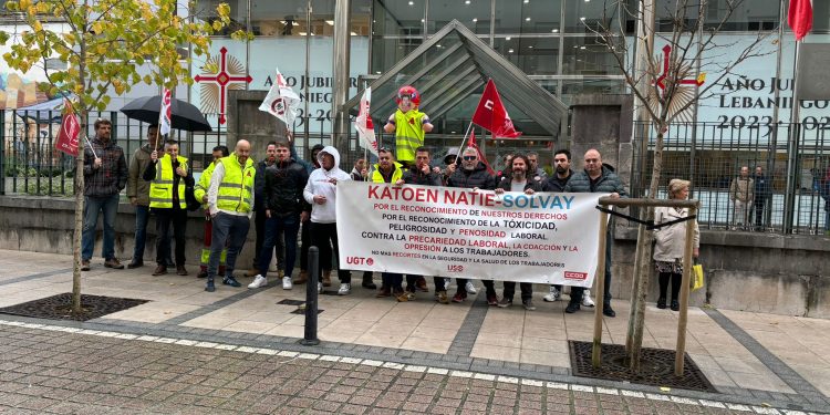 La plantilla de la logística de Solvay iniciará el lunes paros horarios tras concluir sin acuerdo una mediación en el ORECLA