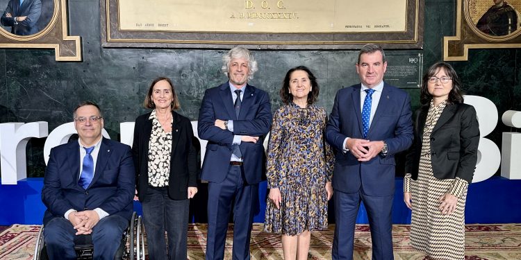 Valdecilla gana el Premio Best In Class como Mejor Hospital de Alta Complejidad