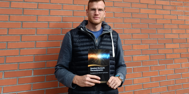 Philipp Strasberg publica un libro clave para conectar la física clásica con la cuántica