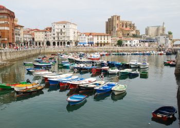 Condenado a seis años de internamiento el hijo mayor por el asesinato y agresión sexual a su madre en Castro Urdiales