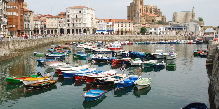 Condenado a seis años de internamiento el hijo mayor por el asesinato y agresión sexual a su madre en Castro Urdiales