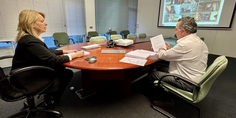 Cantabria exige al Ministerio aumentar la cuota del verdel, rebajar el IVA al pescado y fomentar su consumo