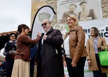 Susinos entrega la Alubia de Oro al actor Antonio Resines y elogia su trayectoria profesional y su calidad humana