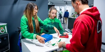 41 camisetas vendidas y 4.600 euros recaudados por el Racing para los afectados por la DANA