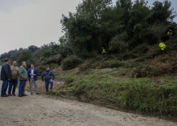 Media asiste al inicio de los trabajos de restauración y recuperación de terrenos agrarios en el monte La Picota con un presupuesto de casi 312.000 euros