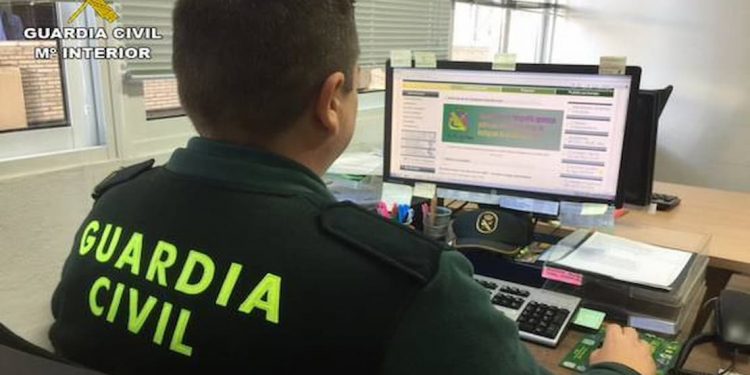 La Guardia Civil desactiva el mayor canal de streaming pirata de España en la ‘Operación Corsario Azul’