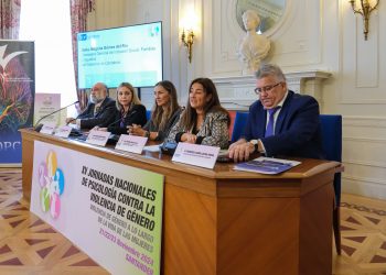 Gómez del Río asegura que la lucha contra la violencia de género es «un principio irrenunciable» para el Gobierno de Cantabria