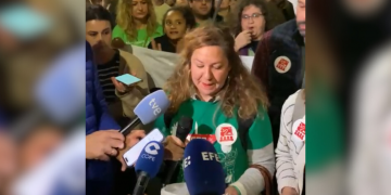 Los profesores de Cantabria levantan el encierro tras diez días pero anuncian nuevas protestas: «Vuelve la marea verde»