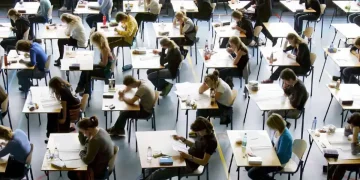 El Gobierno cántabro convoca 103 plazas de personal laboral y funcionario de la OEP en la Administración General