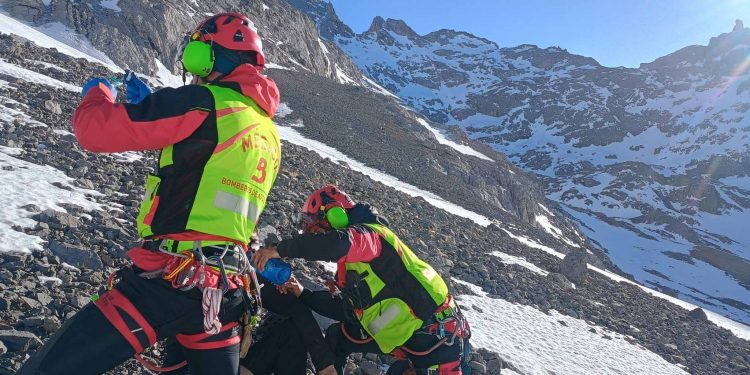 Localizan con vida al joven montañero desaparecido en Picos de Europa