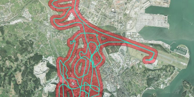El helicóptero del 112 intensifica la búsqueda del hombre desaparecido en Camargo