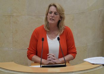 “Nuestros ganaderos no pueden más”: Cantabria exige en el Senado sacar al lobo del listado de especies protegidas