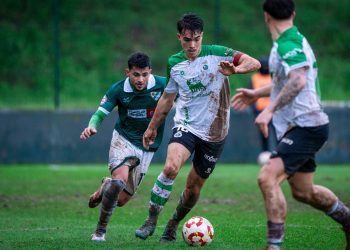 El Rayo Cantabria y el Coruxo empatan 1-1 en Astillero