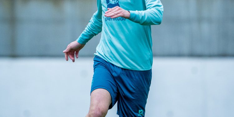 El Racing entrena en Bezana mientras se reponía el césped en El Sardinero