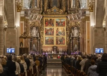 FUNERAL DANA 🔴 EN DIRECTO: LOS REYES ASISTEN a la MISA de VALENCIA por las VÍCTIMAS Y FALLECIDOS
