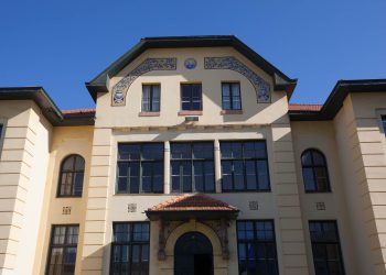 La AMPA del CEIP Menéndez Pelayo denuncia graves deficiencias en el centro escolar y exige reparaciones urgentes