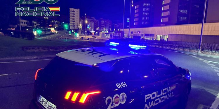 La Policía Nacional detiene a un hombre por un robo con fuerza en un bar de Nueva Montaña, Santander