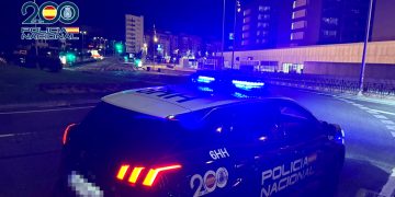 La Policía nacional detiene a un varón por robo con fuerza en un establecimiento comercial