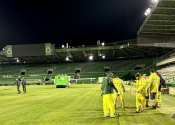 El Racing completa el césped de El Sardinero y ya se conoce el horario de partido copero ante el Celta