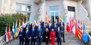Reforma de la financiación y migración centran la cumbre autonómica en Santander
