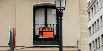 El precio del alquiler en Cantabria baja en noviembre pero sigue un 13 % por encima de 2023