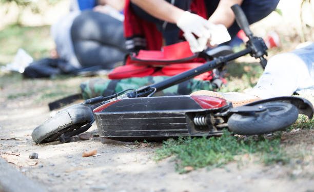 Una mujer herida tras colisión entre un turismo y un patinete eléctrico en Santander