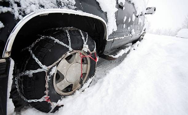 Continúan cerradas las carreteras CA-643, CA-280, CA-183 y N-621 por nieve y malas condiciones meteorológicas