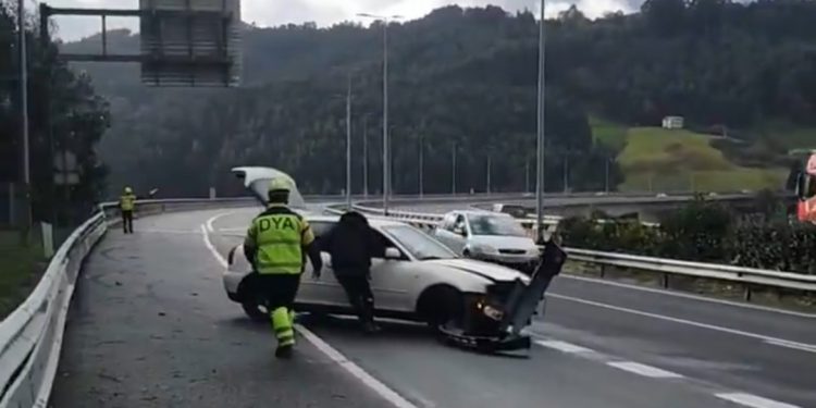 Accidente de tráfico en la A-8 a la altura de Guriezo