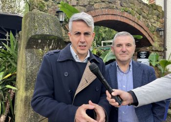 Zuloaga acusa a Buruaga de «dejar de lado a Cantabria» para centrarse en Ayuso y Feijóo