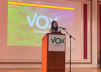 Laura Velasco destaca el compromiso de VOX Cantabria en su comida de Navidad