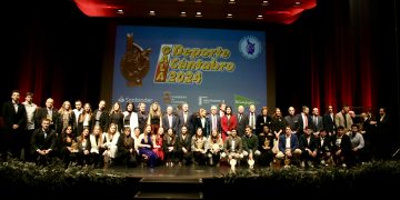 José Luis Llorente recibe el premio ‘Juan Manuel Gozalo’ en la XXX Gala del Deporte Cántabro