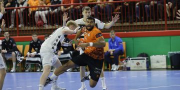 El pivote naranja Marcio Silva lesionado