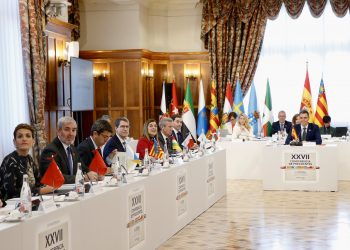 Pedro Sánchez defiende el modelo autonómico mientras crecen las tensiones por la financiación entre comunidades