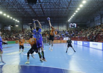 Valioso empate del Balonmano Torrelavega para sumar por noveno partido consecutivo