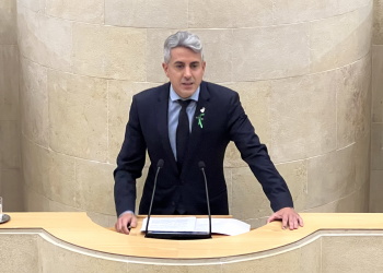 El PSOE llevará al Parlamento la reprobación del consejero de Salud y otras propuestas de índole sanitaria y educativa