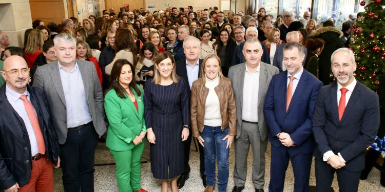 La presidenta María José Sáenz de Buruaga destaca los mejores resultados de empleo en la historia de Cantabria y resalta el trabajo de los empleados públicos