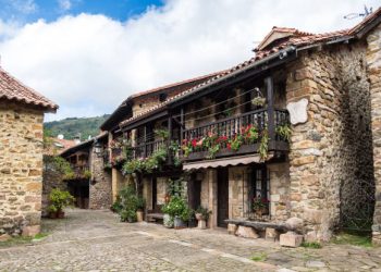 Fuente Dé y Bárcena Mayor, entre los puntos más lluviosos de España este lunes