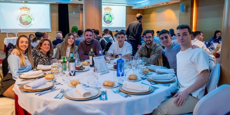 El Racing celebra, un año más, su comida oficial de Navidad en el hotel Villa Pasiega de Hoznayo