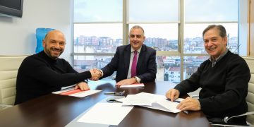 Fomento y Laredo firman la cesión de los terrenos necesarios para la construcción de 37 VPO en régimen de alquiler asequible