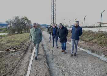 Media visita los trabajos de la segunda fase del carril bici que unirá Reinosa con Matamorosa