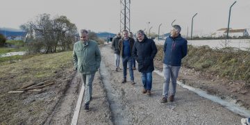Media visita los trabajos de la segunda fase del carril bici que unirá Reinosa con Matamorosa