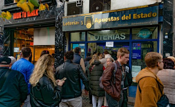 La Lotería de Navidad reparte más de 600.000 euros en Cantabria con los cuartos y quintos premios