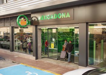 Mercadona denunciada por divulgar información confidencial y demandada por despido nulo