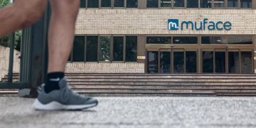 Los sindicatos convocan una concentración en Santander para exigir un acuerdo urgente sobre la asistencia sanitaria del funcionariado