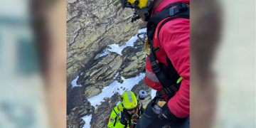 Un senderista de 55 años es rescatado en el Pico Cuartas