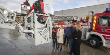 El Gobierno de Cantabria dota a su cuerpo de bomberos de dos nuevas autoescalas