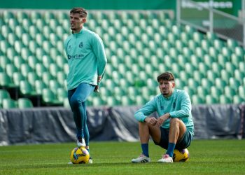 El Racing estrena el nuevo césped de El Sardinero ante el Huesca